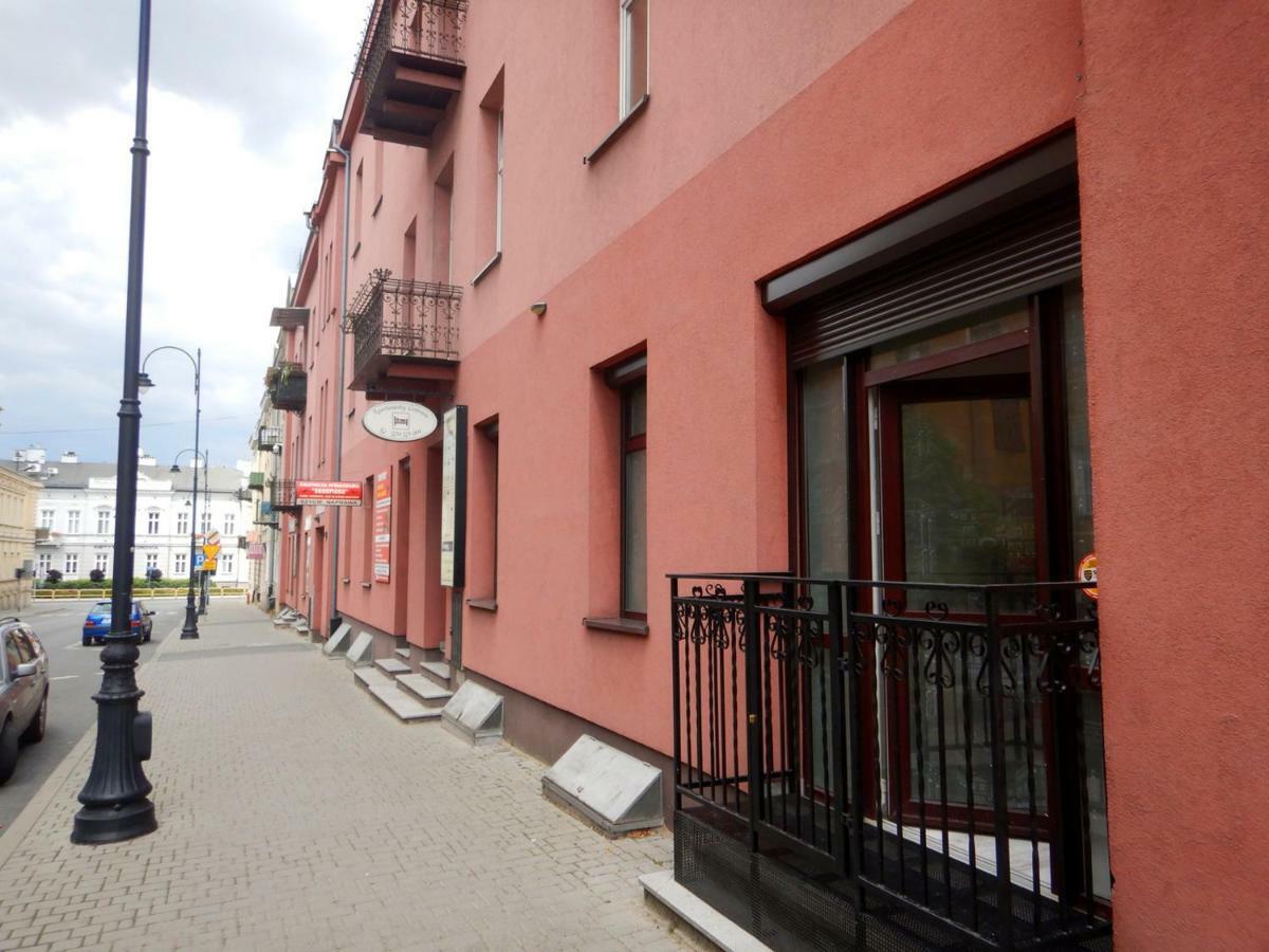 Apartamenty Centrum Z Wanna Dwuosobowa Piotrków Trybunalski 外观 照片
